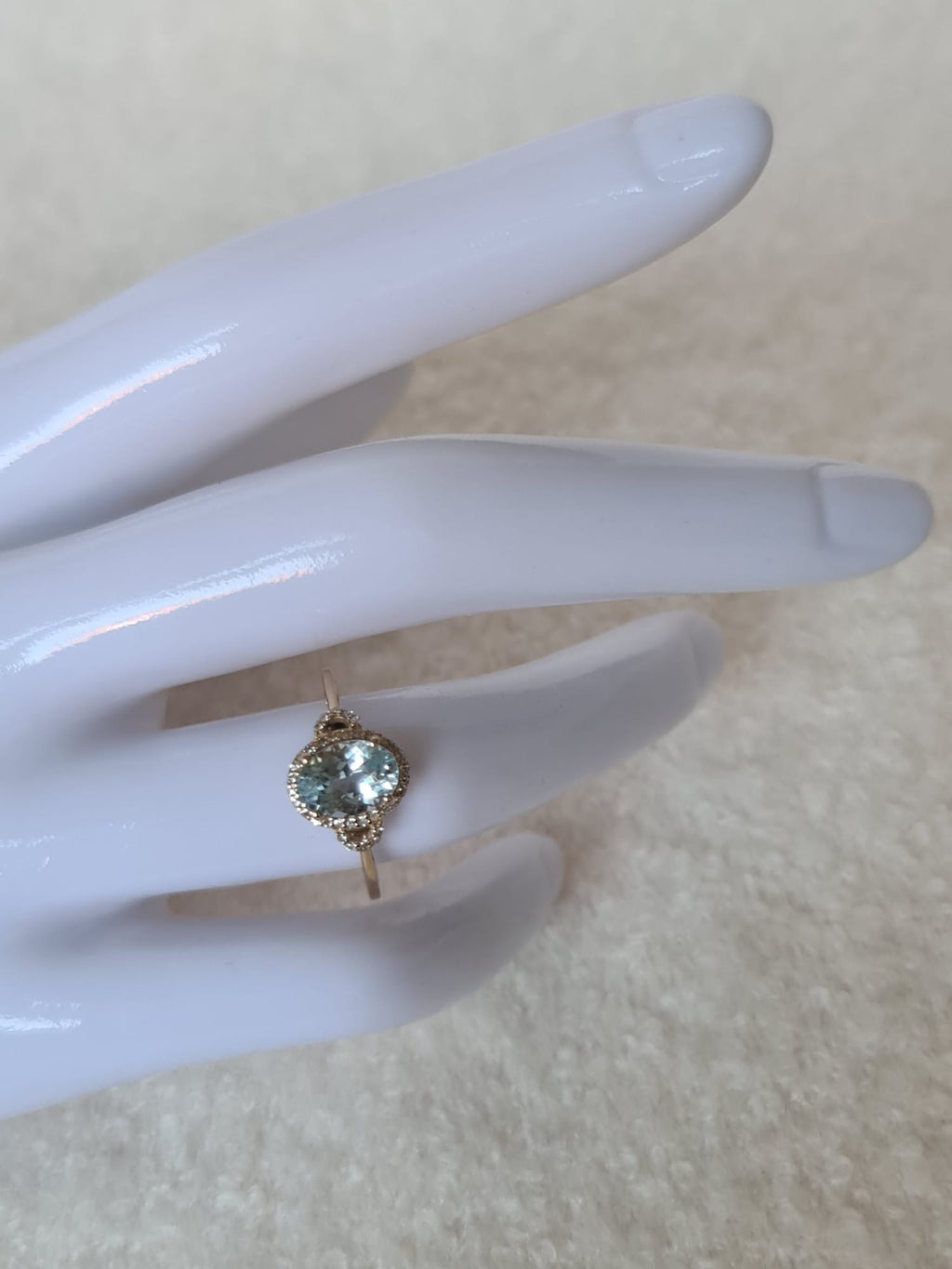 1.49 Ct Oval Mixed Cut
Natural Aquamarine 14K
Gold Ring-certified