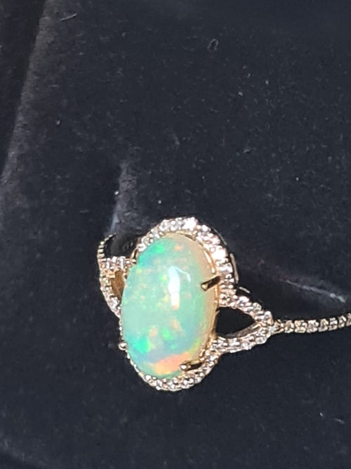 1.39 Ct Oval Cabochon Cut Natural Opal 14K Gold Ring-certified