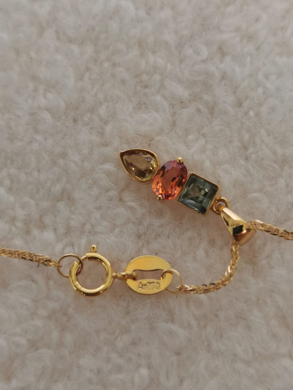 18k gold necklace with sapphire pendant, certificated