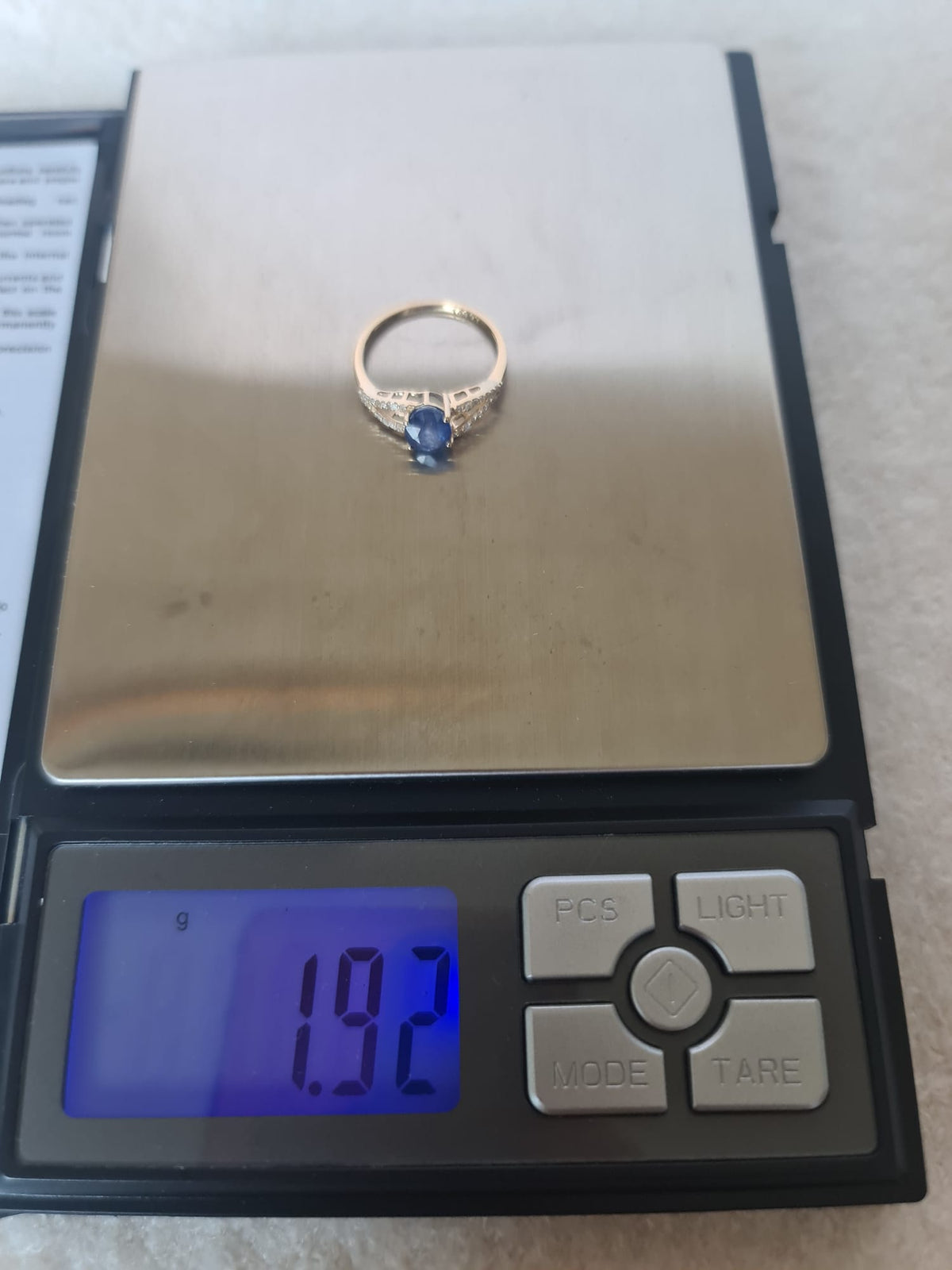 1.71 Ct Oval Natural
Sapphire 14K Gold Ring-certified