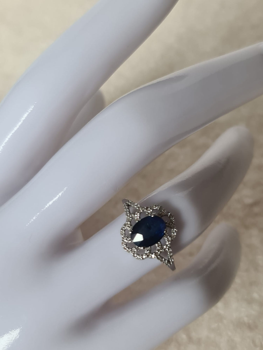 1.57ct natural sapphire with platinum ring-certified