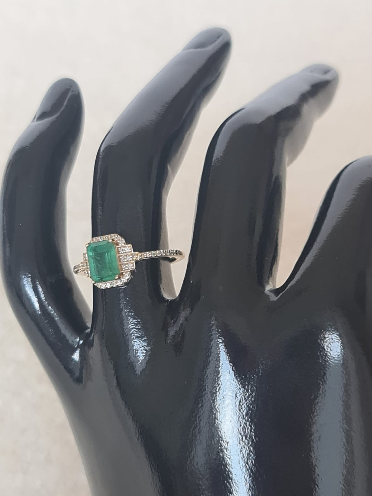 Special gold ring with emerald and diamonds-certified