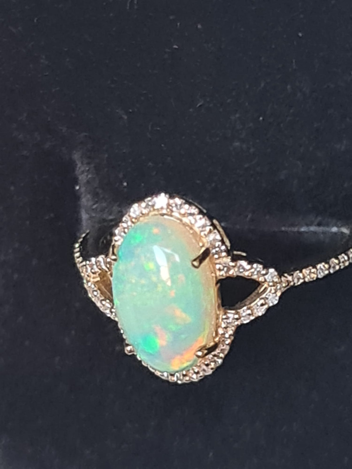 1.39 Ct Oval Cabochon Cut Natural Opal 14K Gold Ring-certified