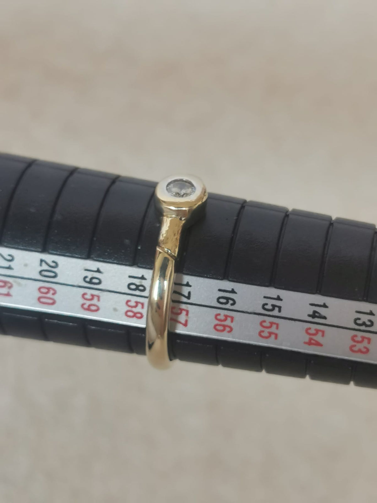 14k gold ring with natural diamond