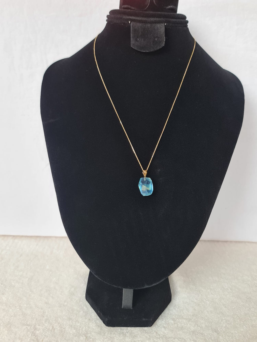 18k gold necklace with natural aquamarine pendant-certified