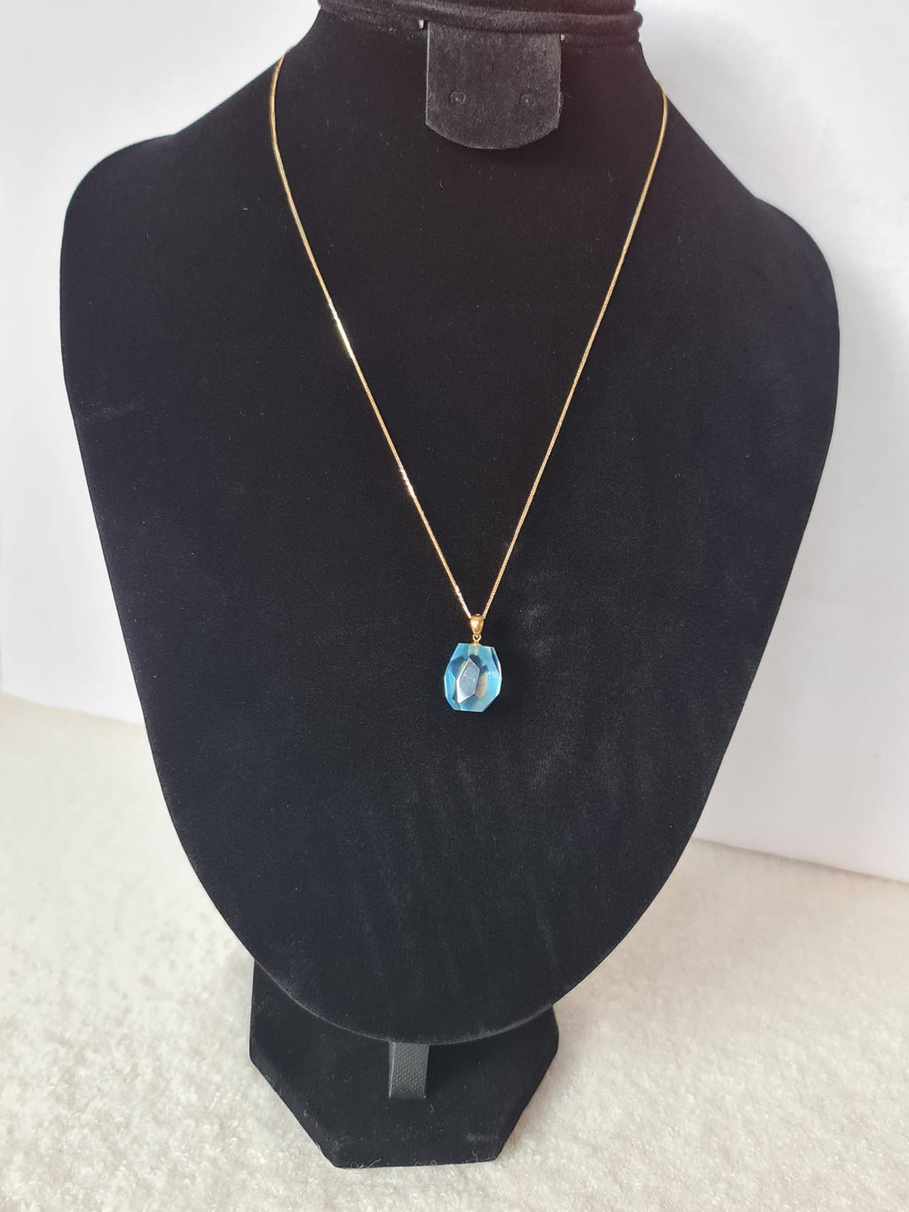 18k gold necklace with natural aquamarine pendant-certified