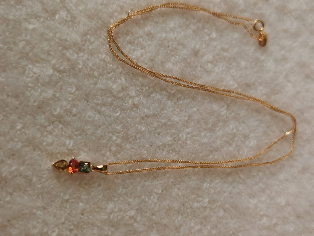 18k gold necklace with sapphire pendant, certificated