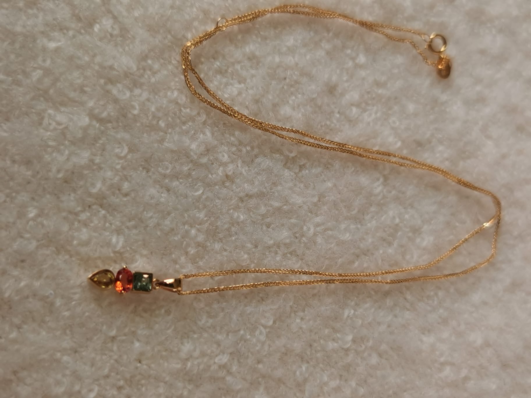 18k gold necklace with sapphire pendant, certificated