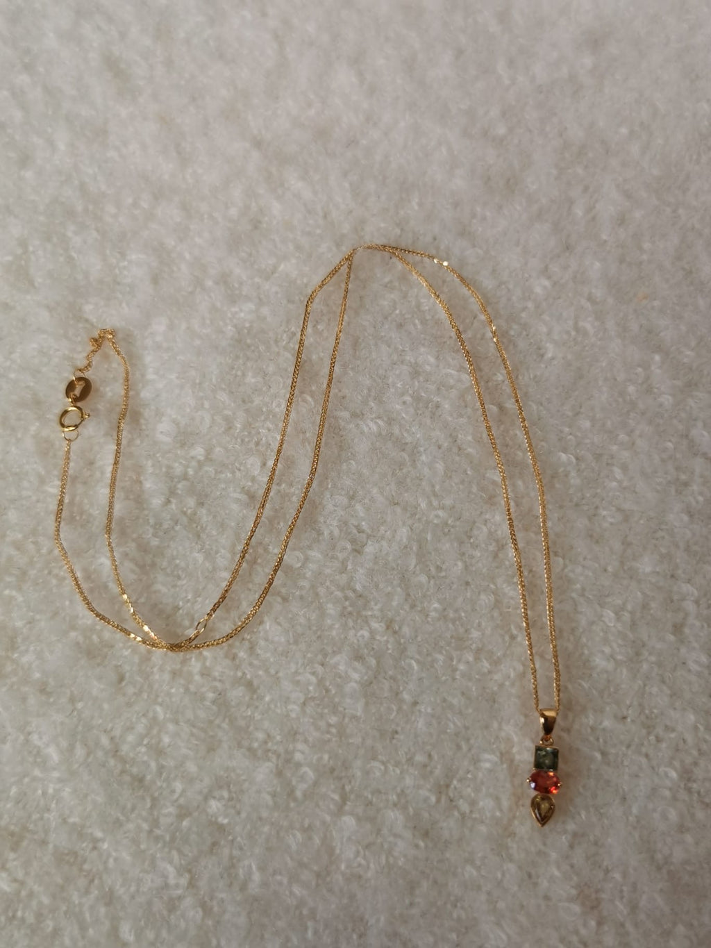 18k gold necklace with sapphire pendant, certificated