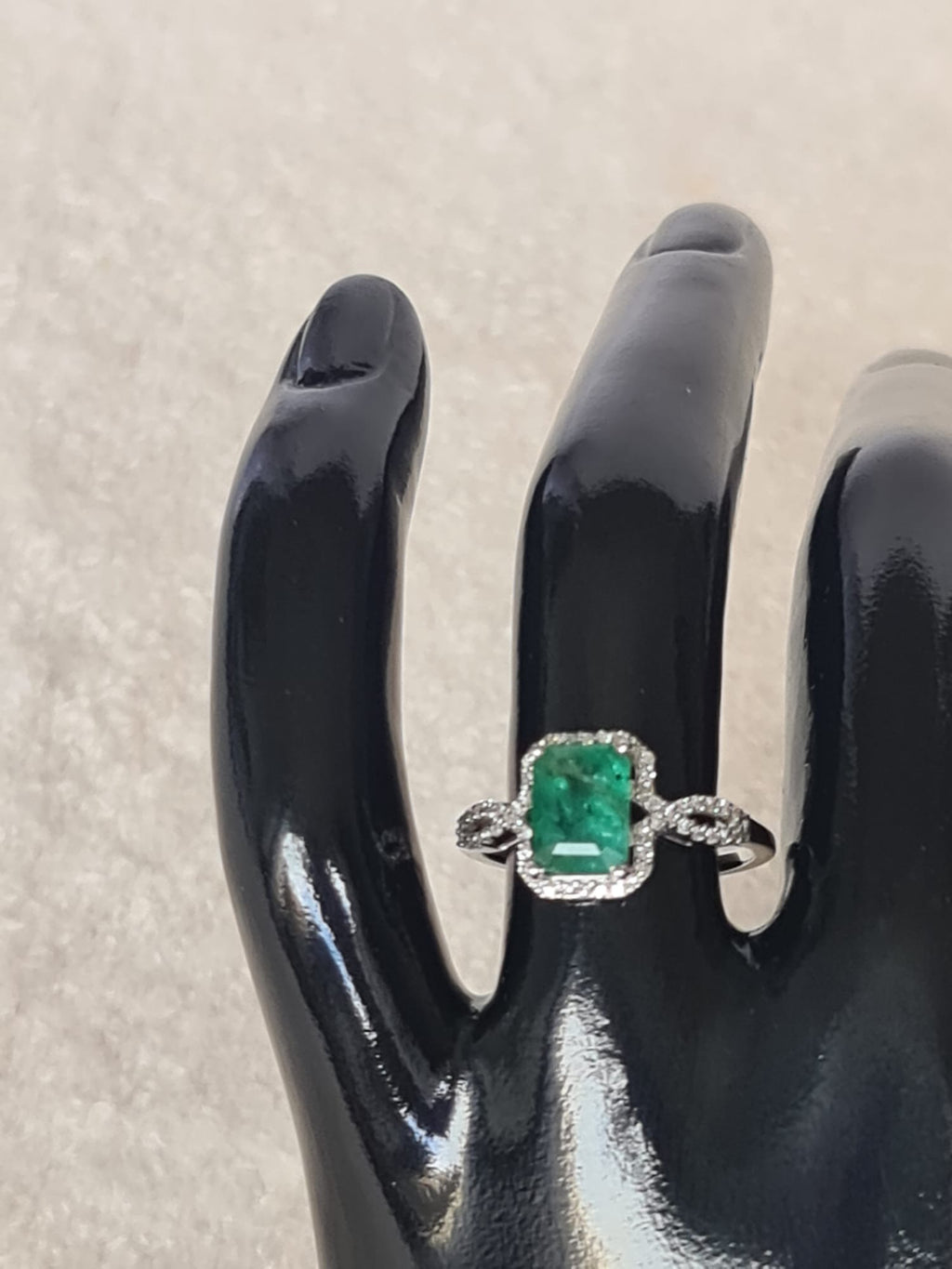 1.75 carat Natural Emerald 950 Platinum Ring with diamond-certified