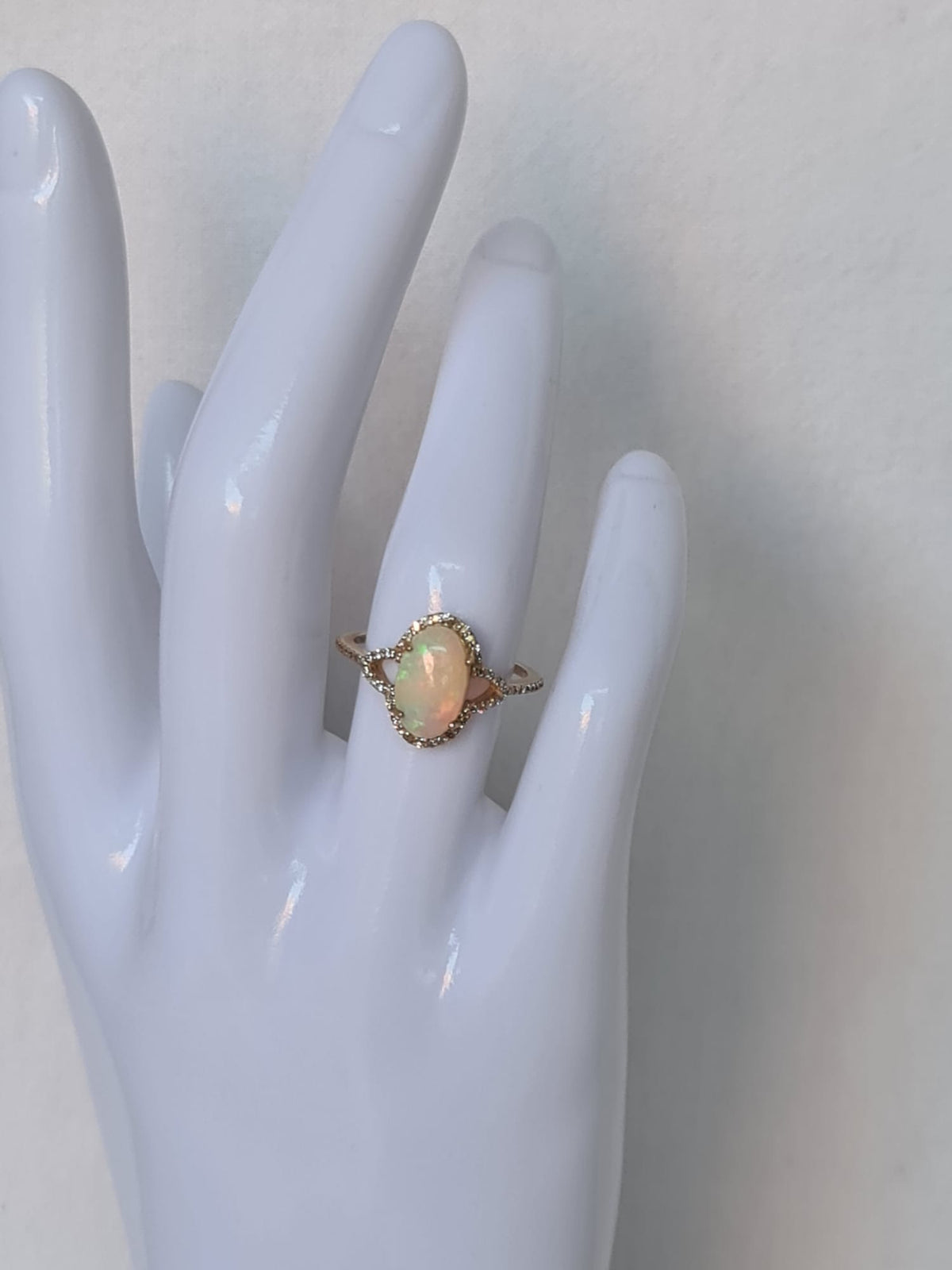 1.39 Ct Oval Cabochon Cut Natural Opal 14K Gold Ring-certified