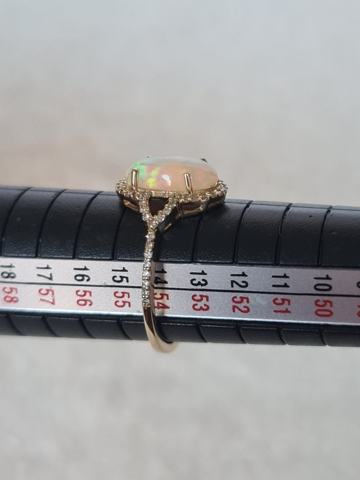1.39 Ct Oval Cabochon Cut Natural Opal 14K Gold Ring-certified