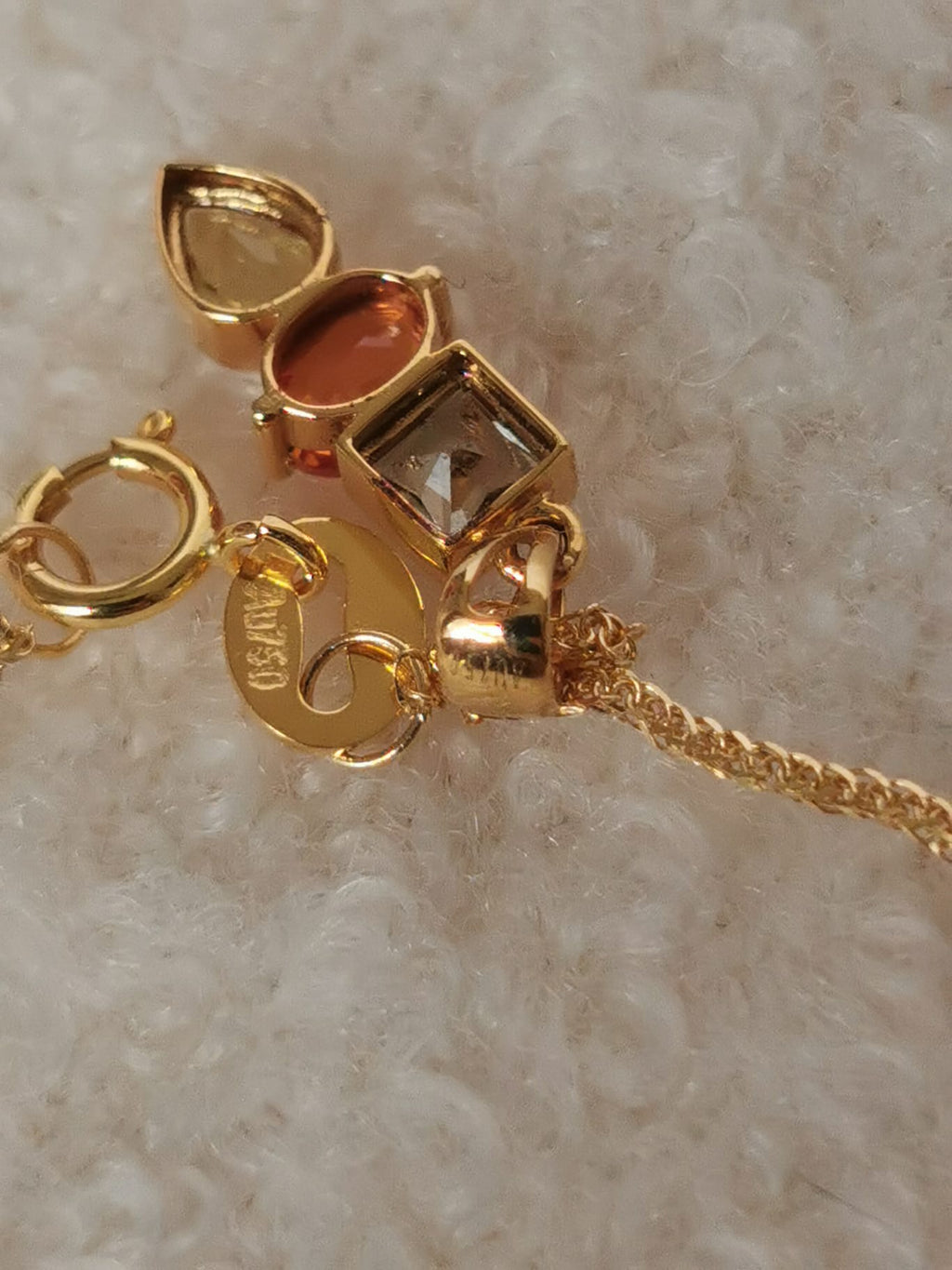 18k gold necklace with sapphire pendant, certificated