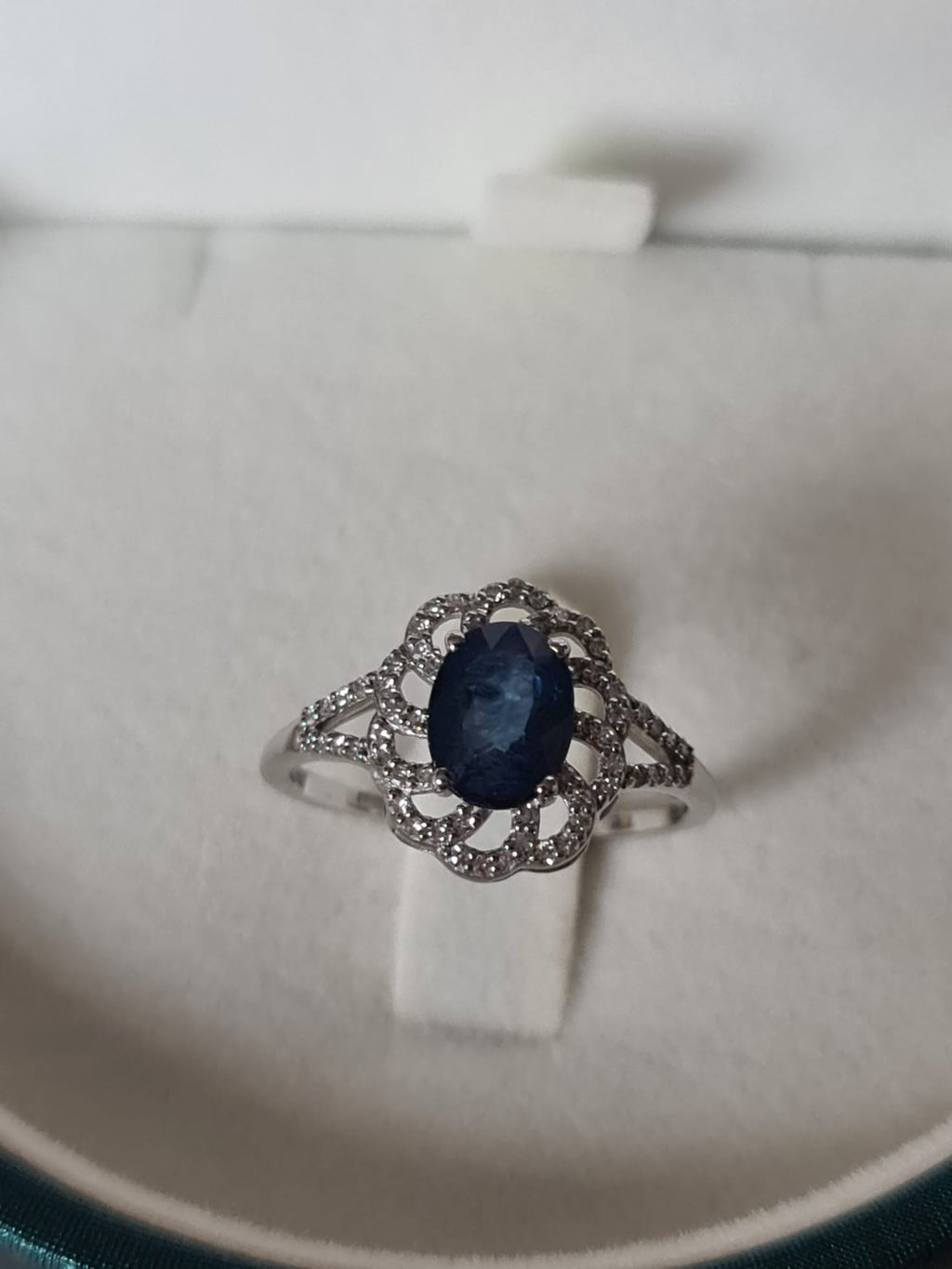 1.57ct natural sapphire with platinum ring-certified