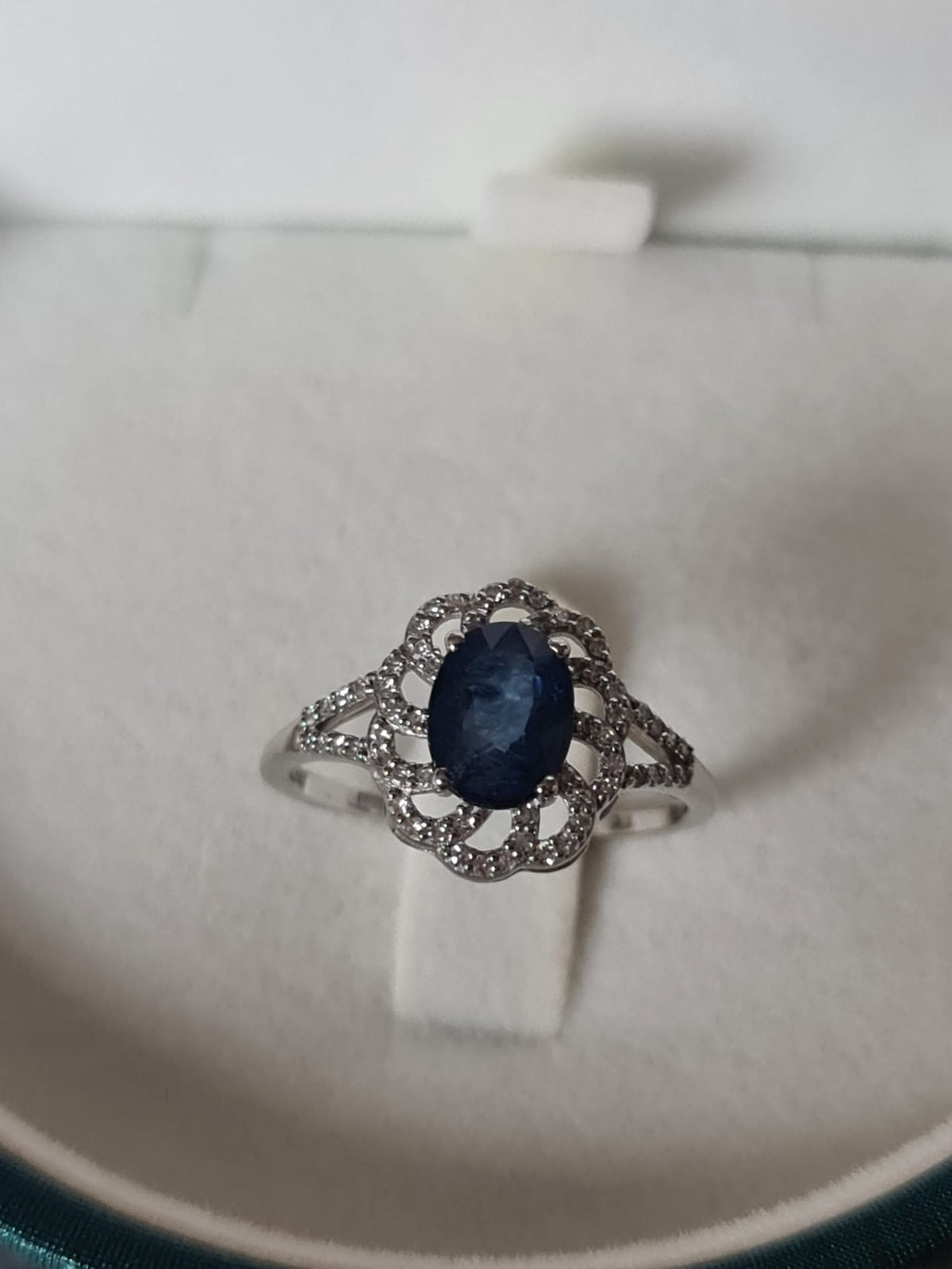 1.57ct natural sapphire with platinum ring-certified