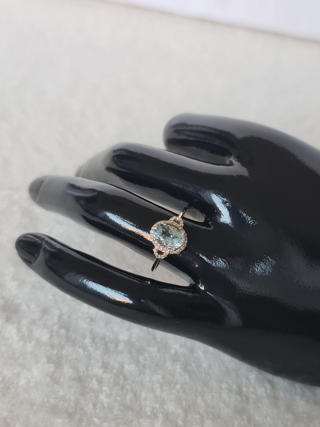 1.49 Ct Oval Mixed Cut
Natural Aquamarine 14K
Gold Ring-certified