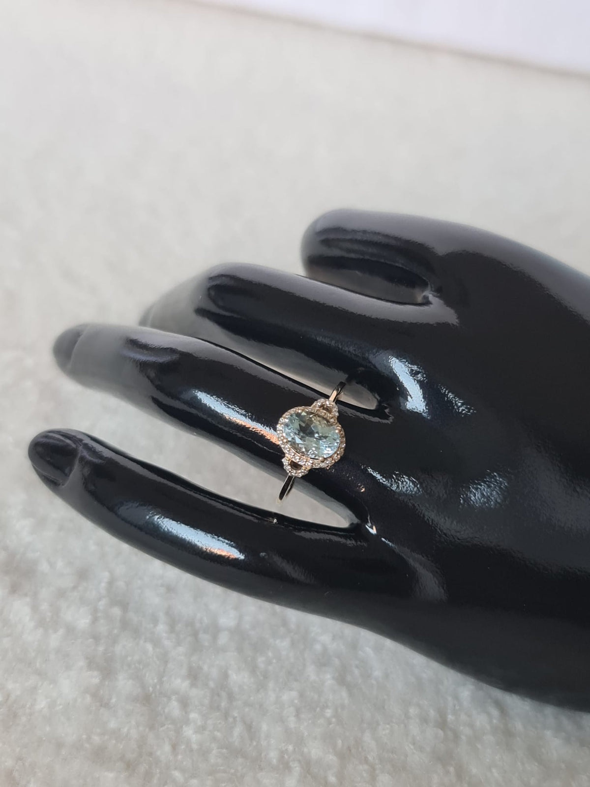 1.49 Ct Oval Mixed Cut
Natural Aquamarine 14K
Gold Ring-certified