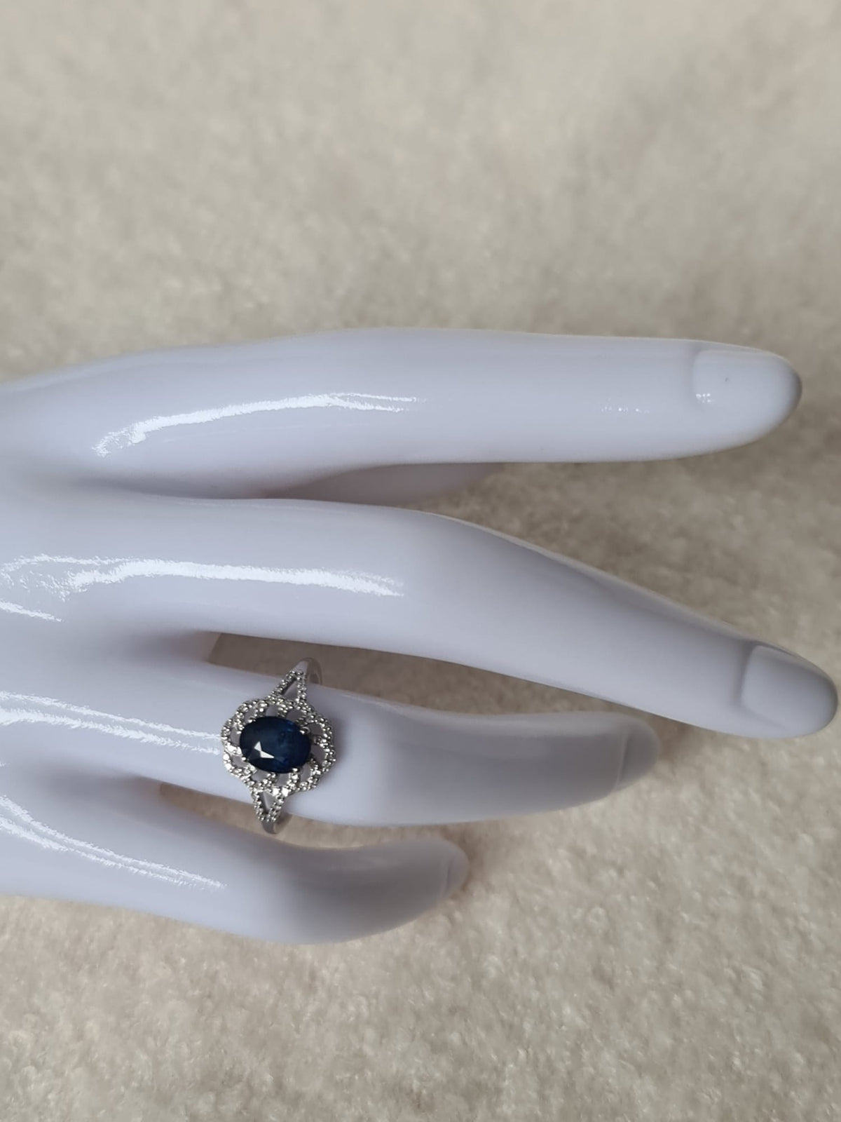 1.57ct natural sapphire with platinum ring-certified