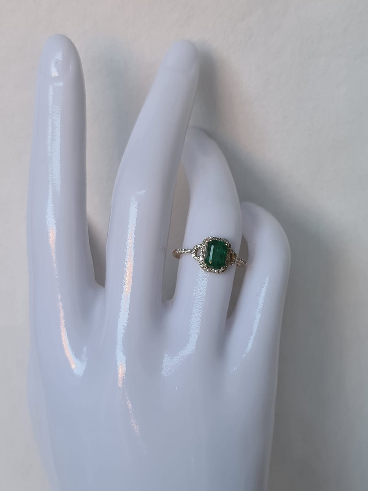 1.39 Ct Octagon Step Cut Natural Emerald 14K Gold
Ring-certified