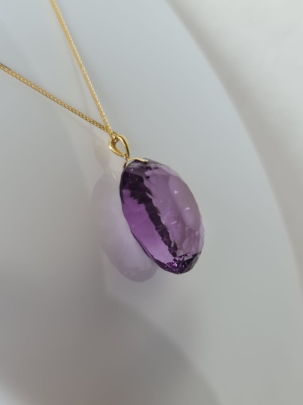 18k gold necklace with natural amethyst pendant